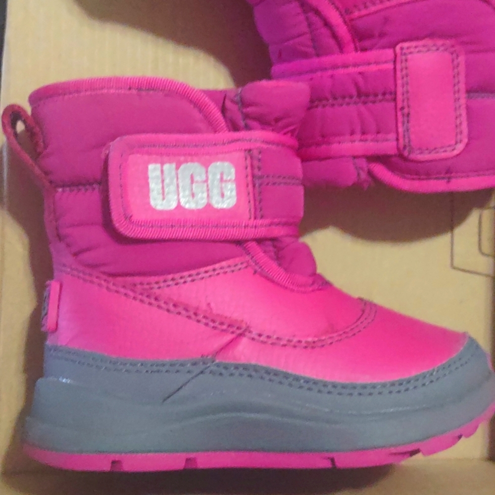 UGG Kids Taney Weather Boots - size 6
